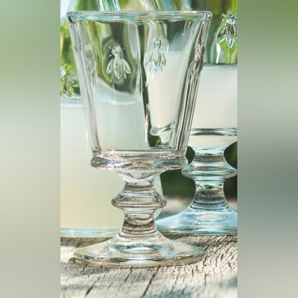 La Rochere Embossed Napoleonic BEE WINE GLASS 8OZ Set Of 2